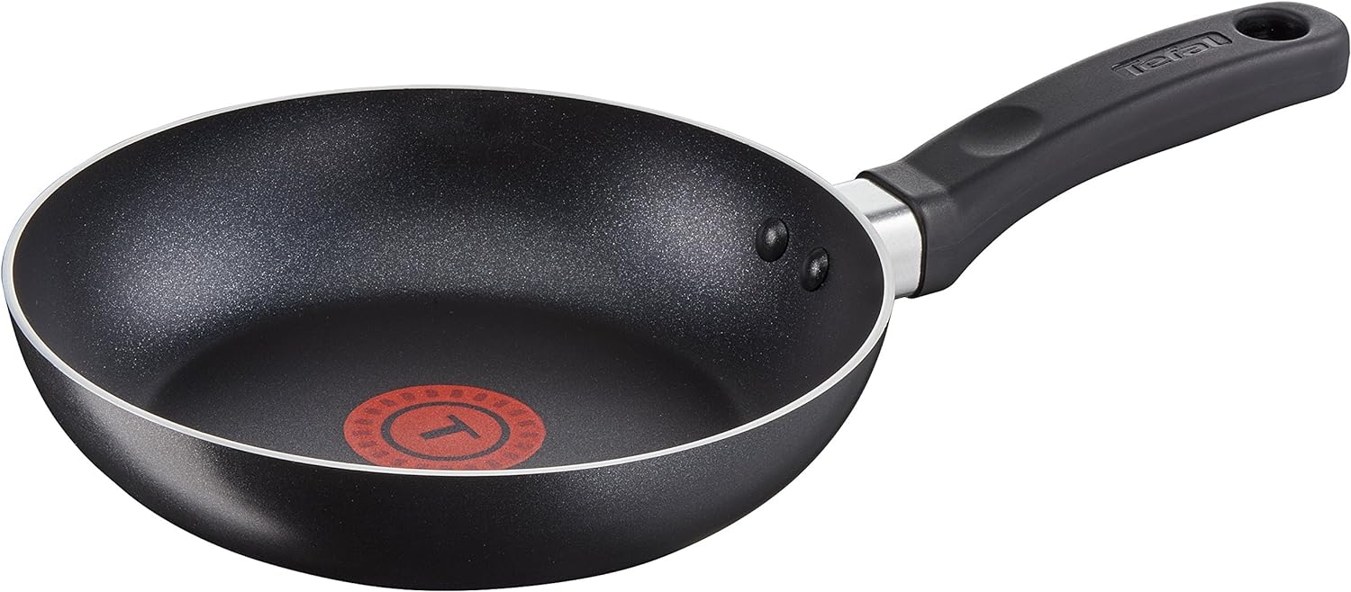 Tefal Essential, Aluminium Pots and Pans Set, 16 cm, 18 cm and 20 cm Saucepans with Lids, 20 cm and 24 cm Frying Pans, Black, B472S545-3