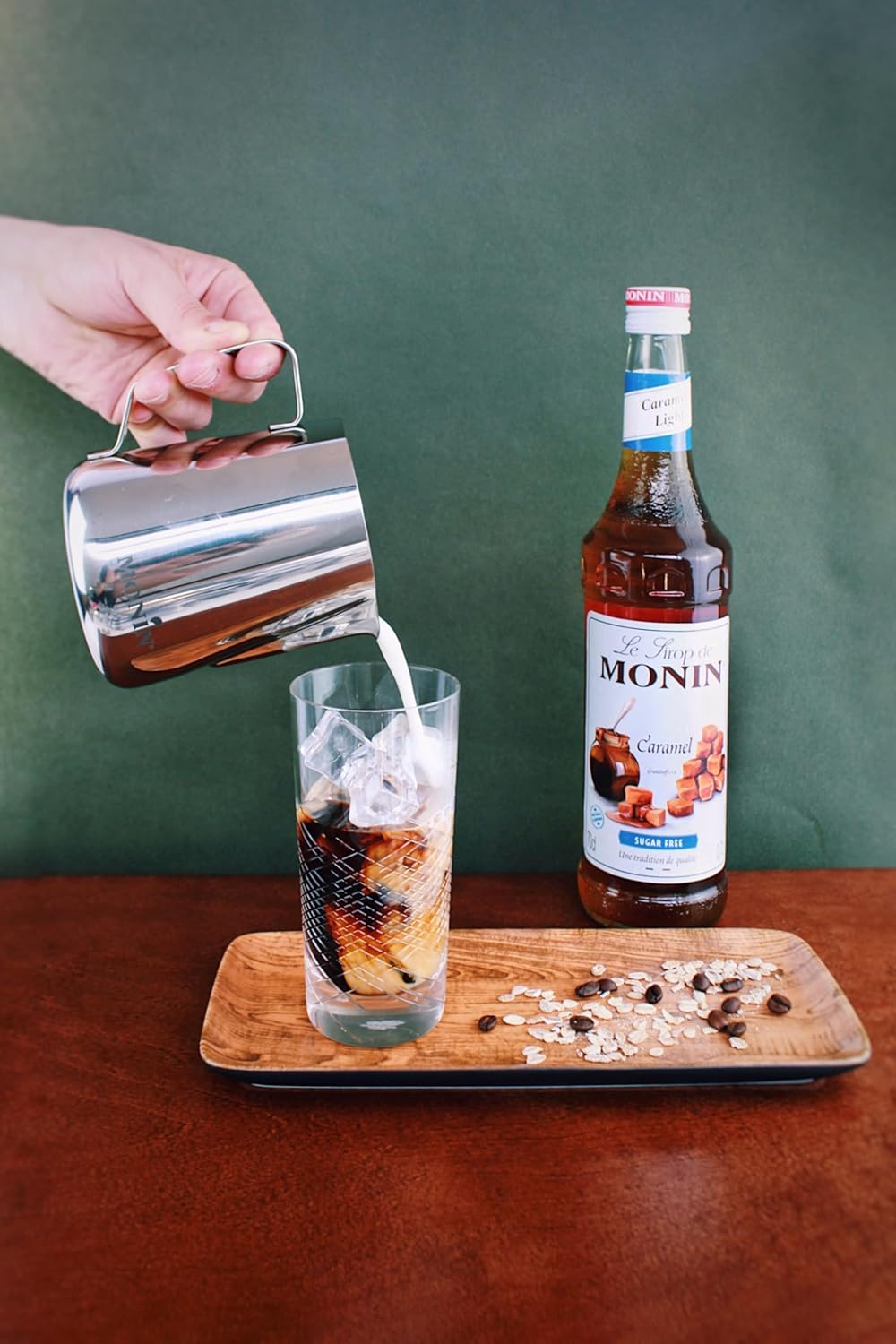 MONIN Premium Caramel Sugar Free Syrup 1L for Coffee and Cocktails. Vegan-Friendly, Allergen-Free, 100 Percent Natural Flavours and Colourings. Sugar-Free Coffee Syrup-4