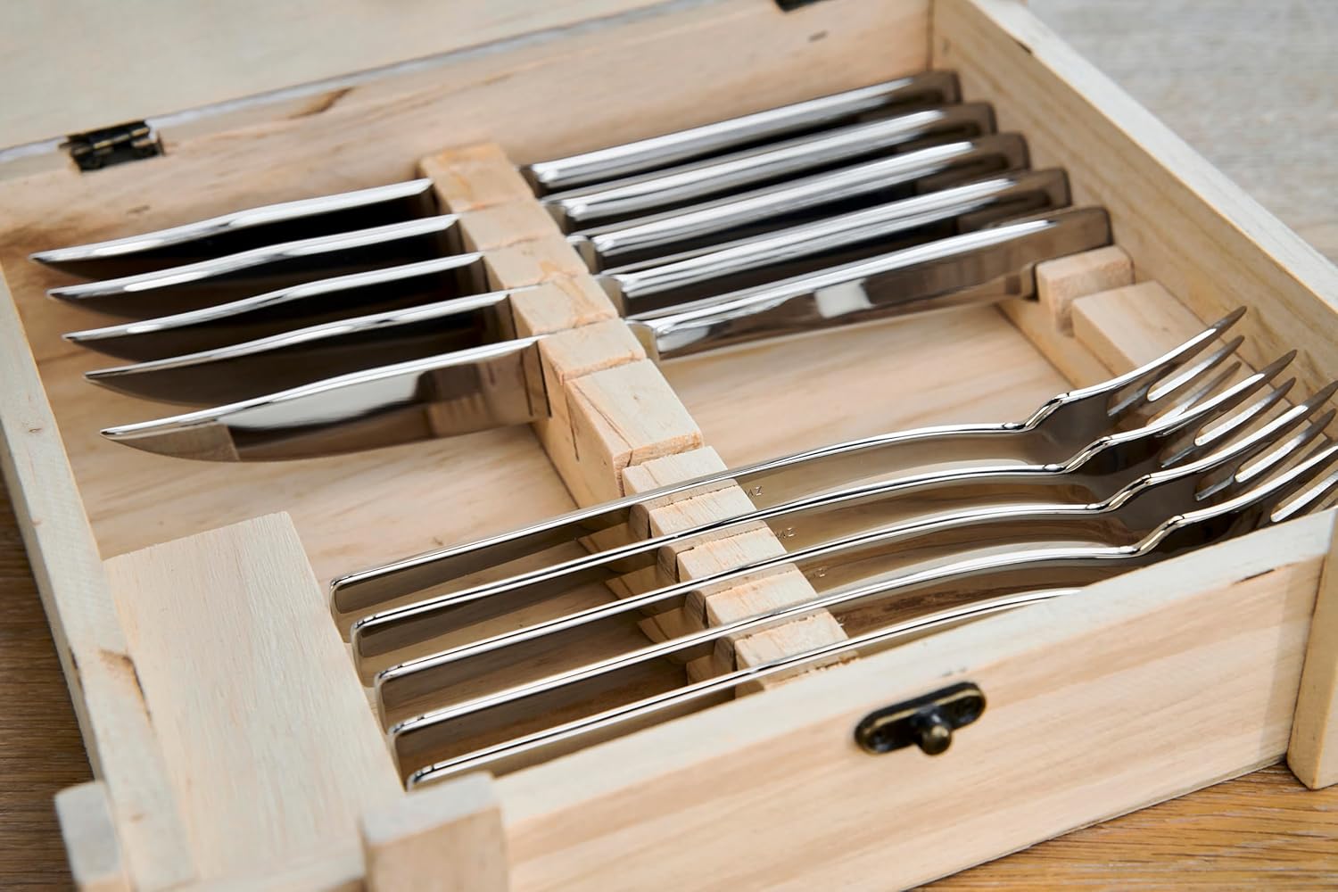 Zwilling 12-piece Steak Cutlery Set for 6 People, 6 Knives and 6 Forks, including Wood Storage Box, Stainless Steel / Wood-3