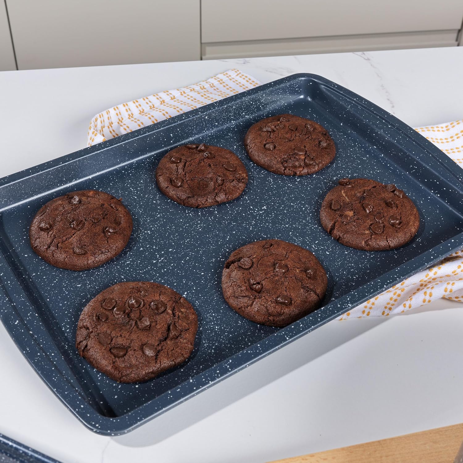 Russell Hobbs RH00998EU Nightfall Stone Baking Tray - 38cm Non-Stick Oven Tray, Lightweight, Easy Clean, Oven Sheet for Biscuits, Cookies and Chips, Durable Carbon Steel Bakeware, PFOA Free-1