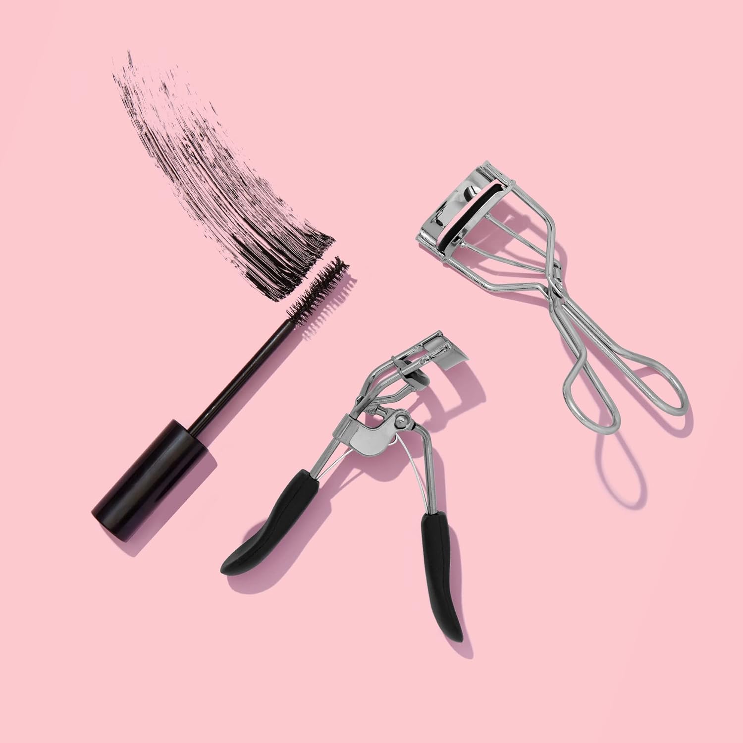 e.l.f. Pro Eyelash Curler Strong, Contoured, Lifting Creates Long Lasting, Eye-Opening, Voluminous Lashes Includes Additional Rubber Replacement Pad-1