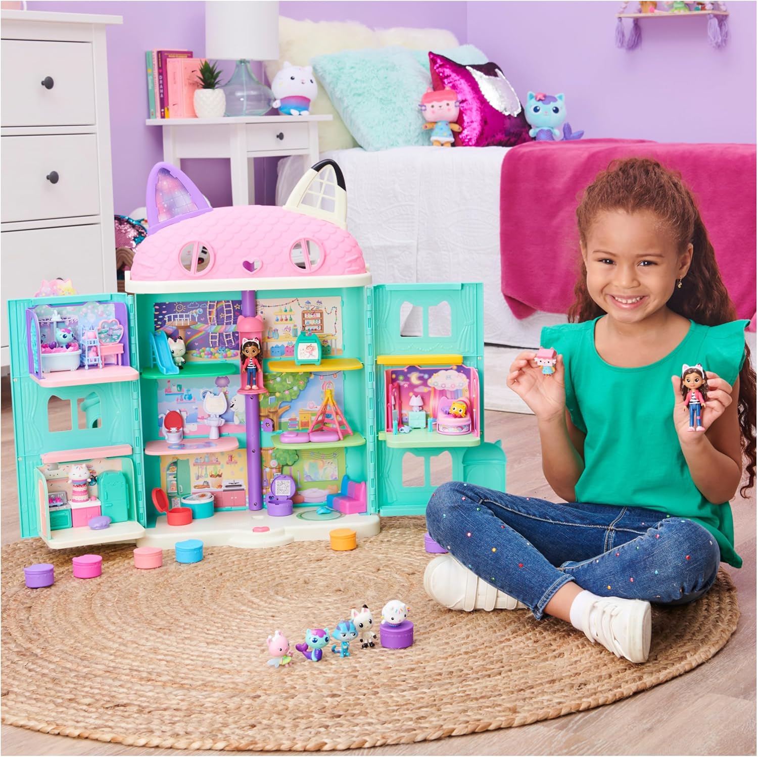 Gabby’s Dollhouse, Deluxe Figure Gift Set with 7 Toy Figures and Surprise Accessory, Kids’ Toys for Ages 3 and above-3