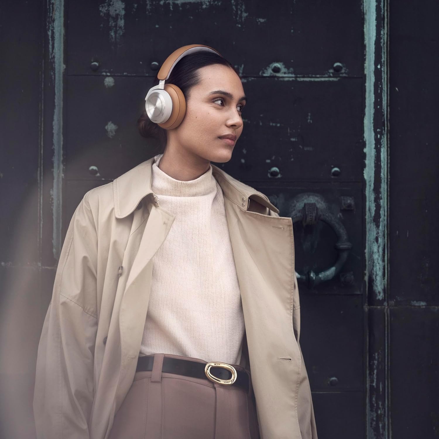 Bang & Olufsen Beoplay HX - Premium Wireless Bluetooth Over-Ear Active Noise Cancelling Headphones, 6 Microphones, Playtime Up to 40 Hours, Headset with Carrying Case - Timber-4