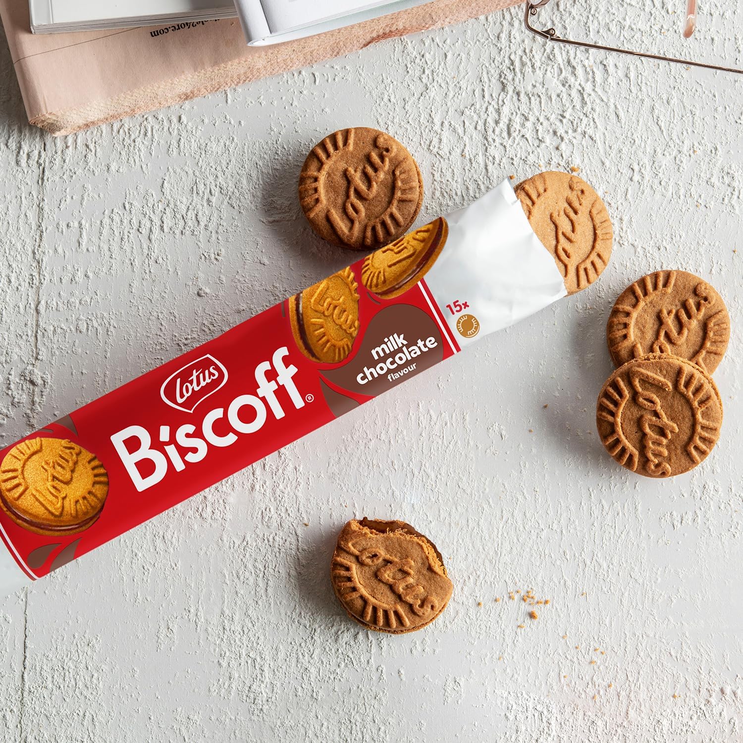 Biscoff - Sandwich Biscuits With Milk Chocolate Cream Filling - 15 Sandwich cookies per pack - Ingredients from natural origin - No colours - 9x150g - 1,35kg-3