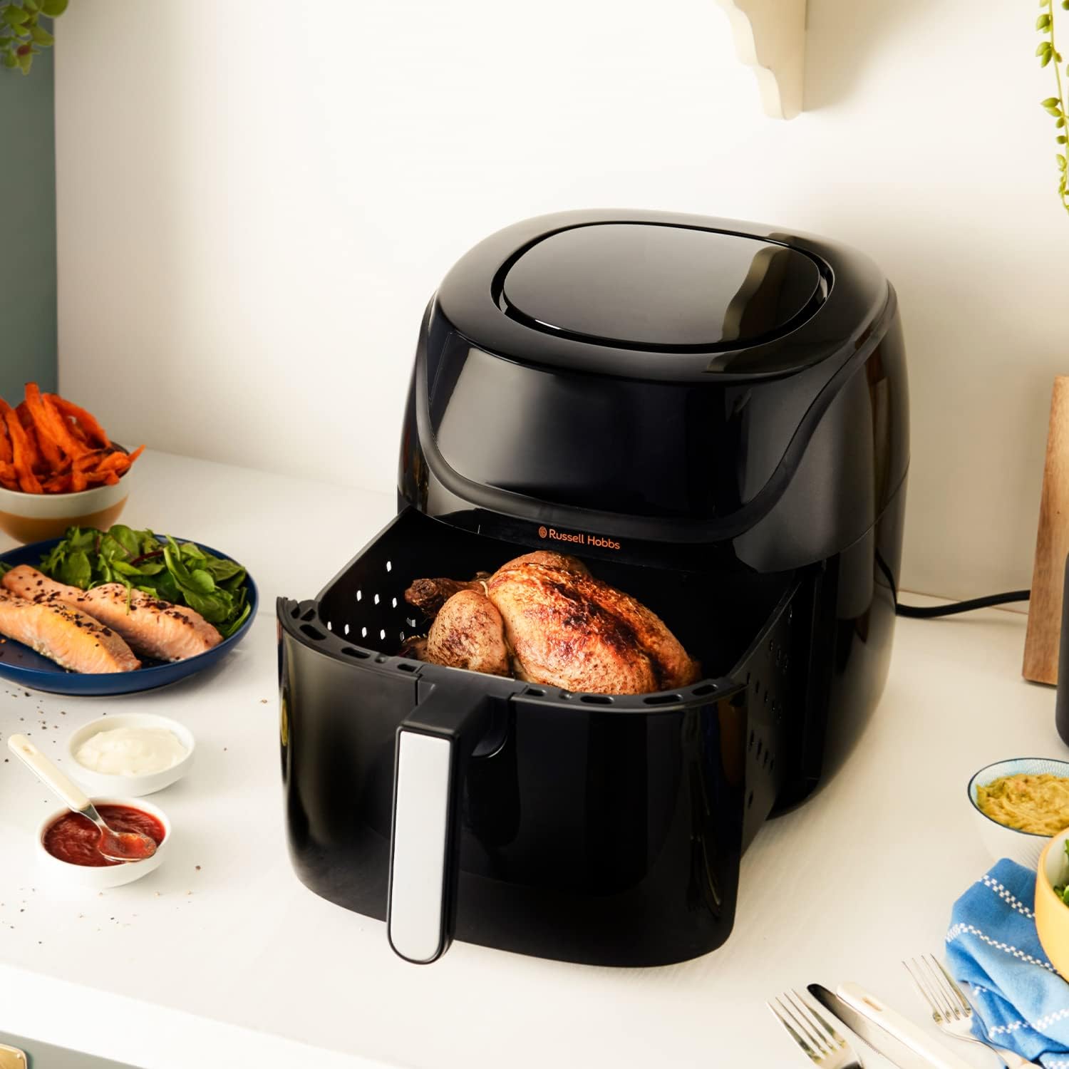 Russell Hobbs XXL Family Rapid Digital Air Fryer 8L [Compact Housing |7 Cooking Functions |10 Programmes] Energy Saving, Max 220°C, Use without oil, Grill, Bake, Roast, Reheat, Frozen etc. 27170-5