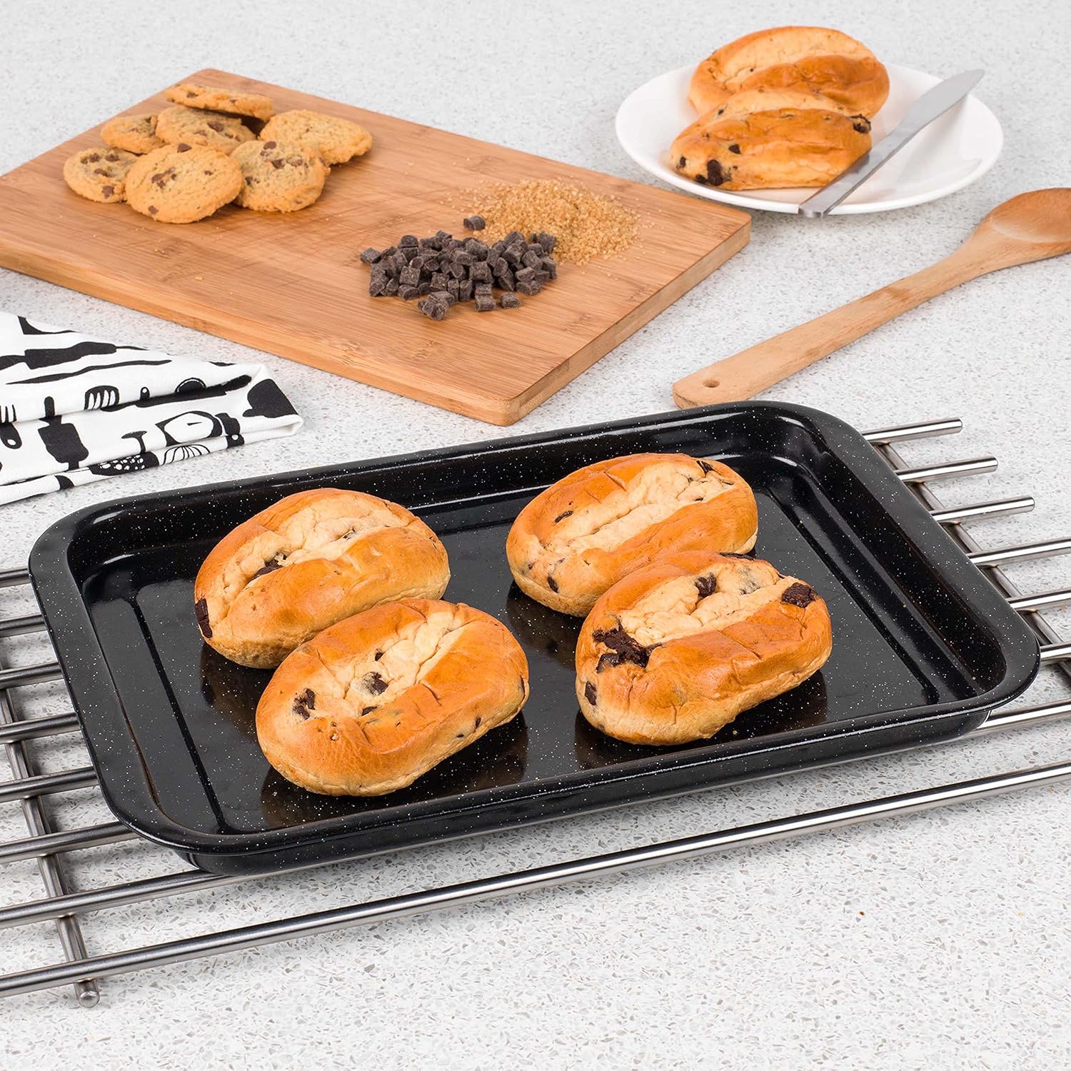 Russell Hobbs COMBO-8316A Baking Tray Set of 2 - Vitreous Enamel Coated Steel Oven Tin, Easy Clean, for Roasting/Baking, Cookies, Durable Flat Baking Pan, Romano Collection, Black, 36 cm-7