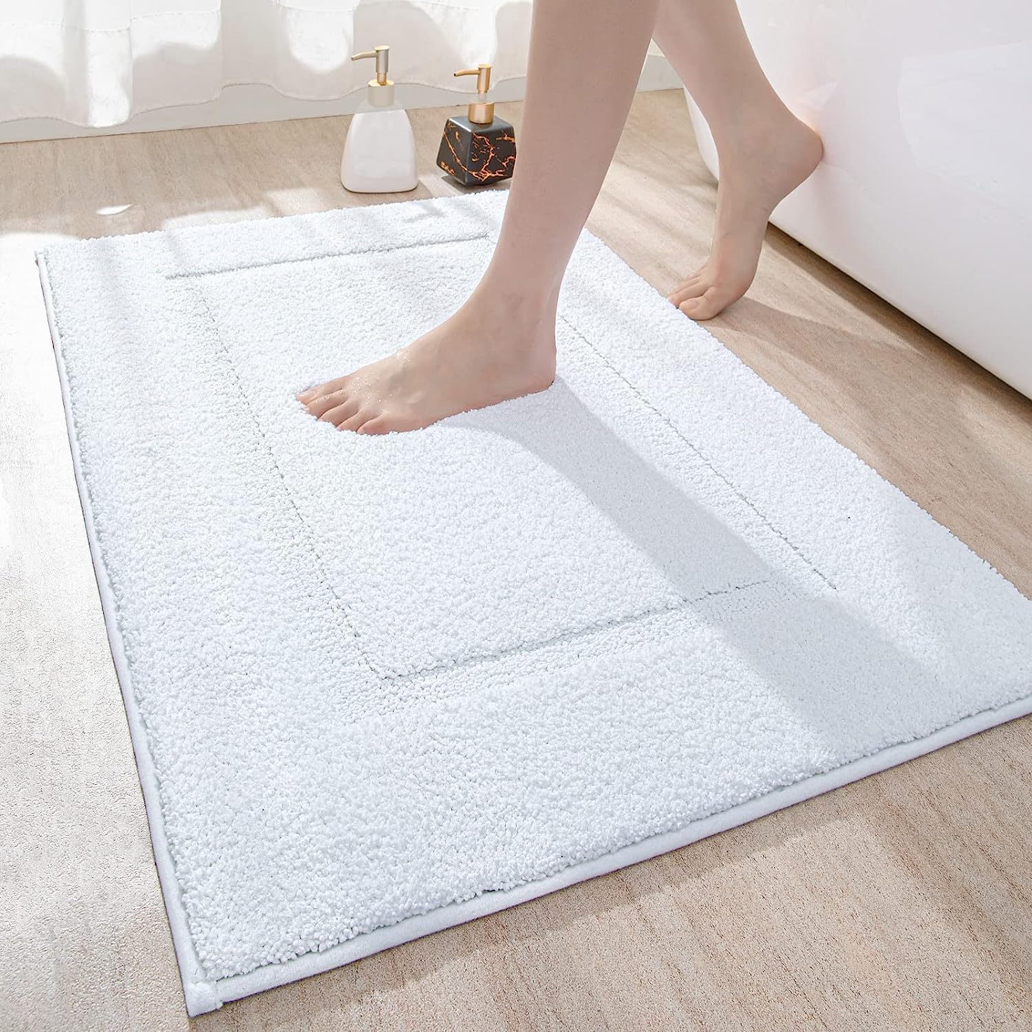 DEXI Bath Mat 40 x 60 cm, Non Slip Bathroom Mat, Soft Microfiber and Super Absorbent Bath Mats for Bathroom, Machine-Washable Bathroom Rug, White-0