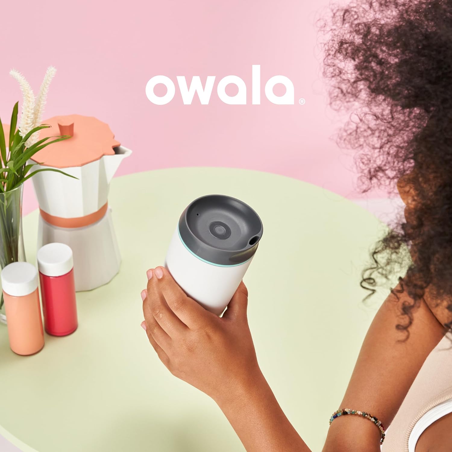 Owala SmoothSip Insulated Stainless Steel Coffee Tumbler, Reusable Iced Coffee Cup, Hot Coffee Travel Mug, BPA Free, 560ml, White (Cloudscape)-4