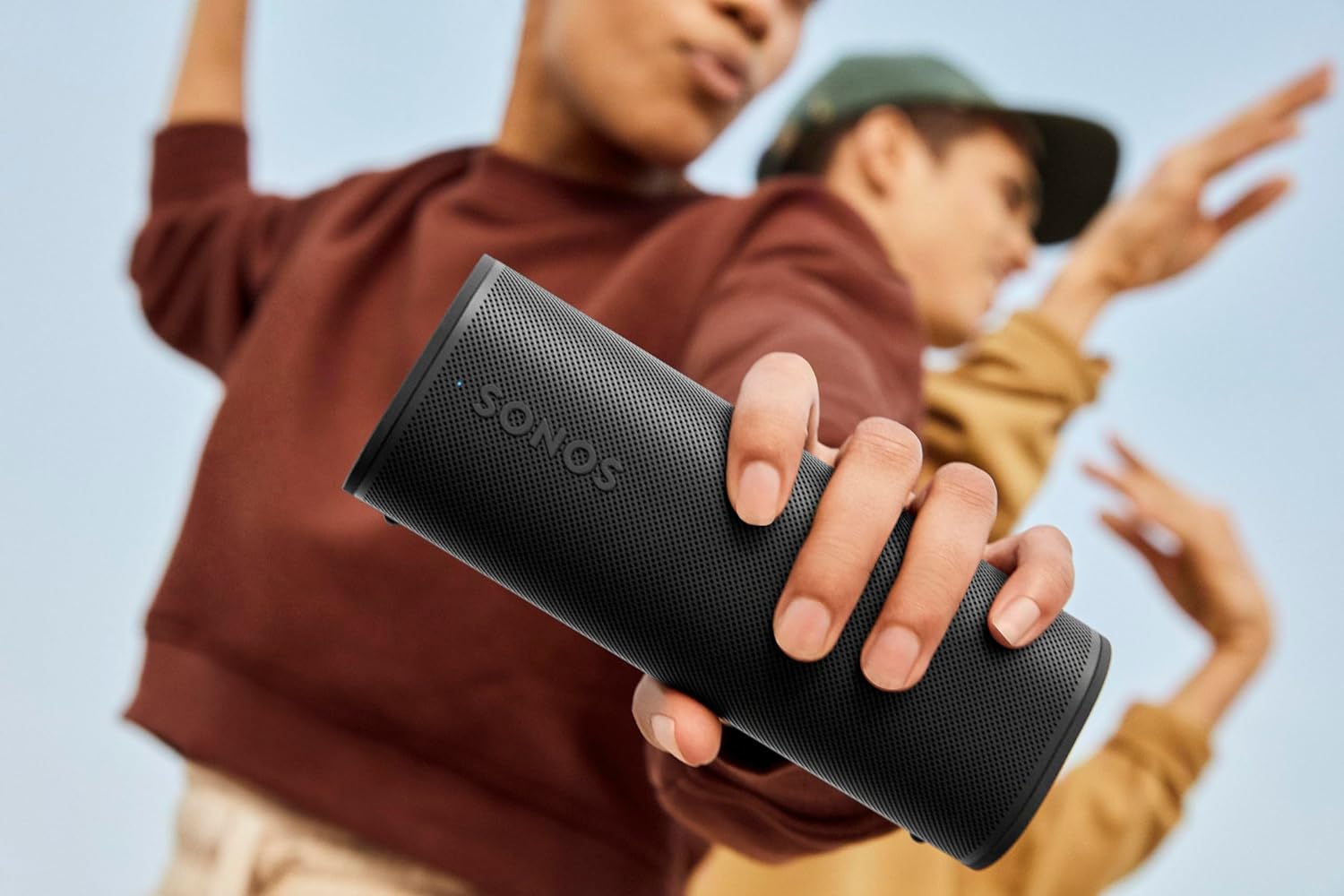 Sonos Roam 2 | Lightweight Portable Waterpoof Speaker with Bluetooth, WiFi, 10 hour battery life and Voice Control for Home and Outdoor Use - Black-5