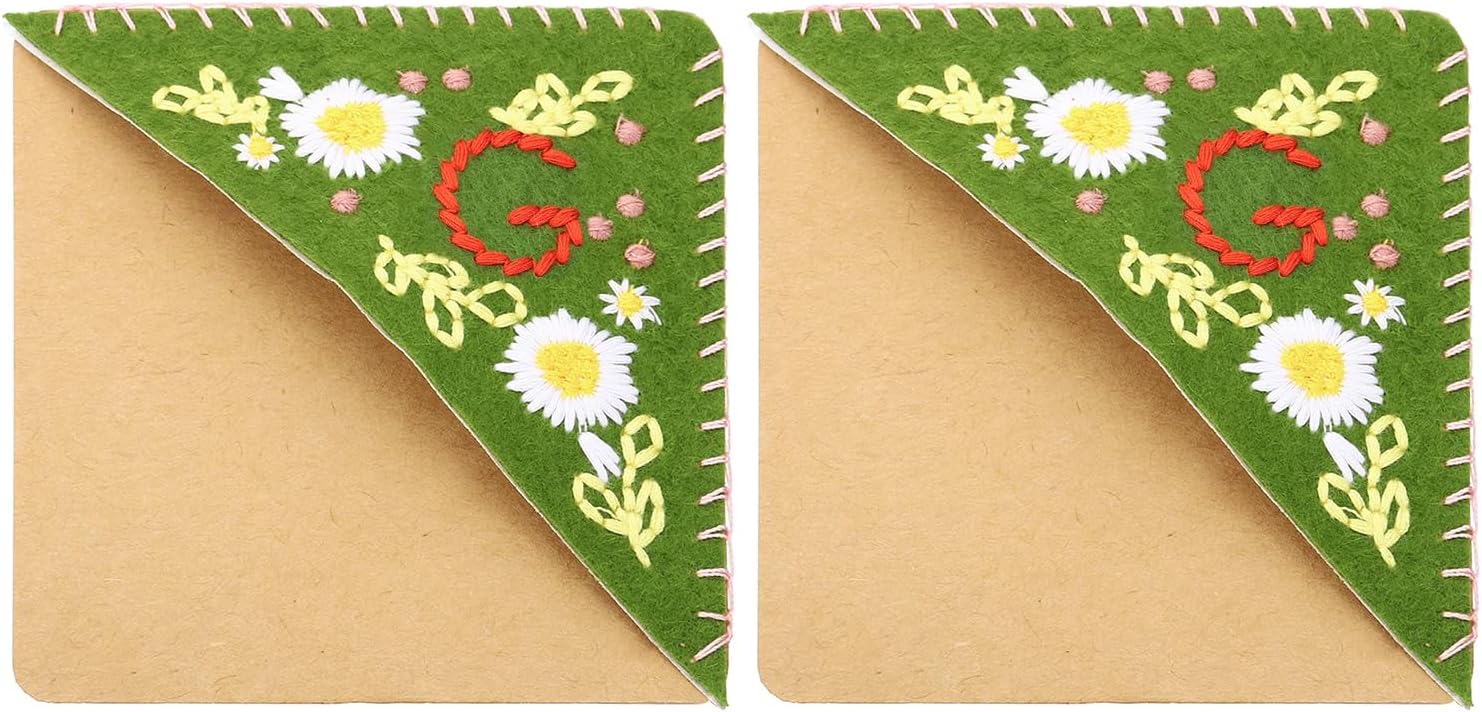 PATIKIL 2pcs Corner Bookmark, Letter Book Mark Personalized Embroidered Bookmark Cute Letter Book Mark Flower Felt Triangle for Reading Women Men Book Lovers Gift Teacher, Green, Letter G-0