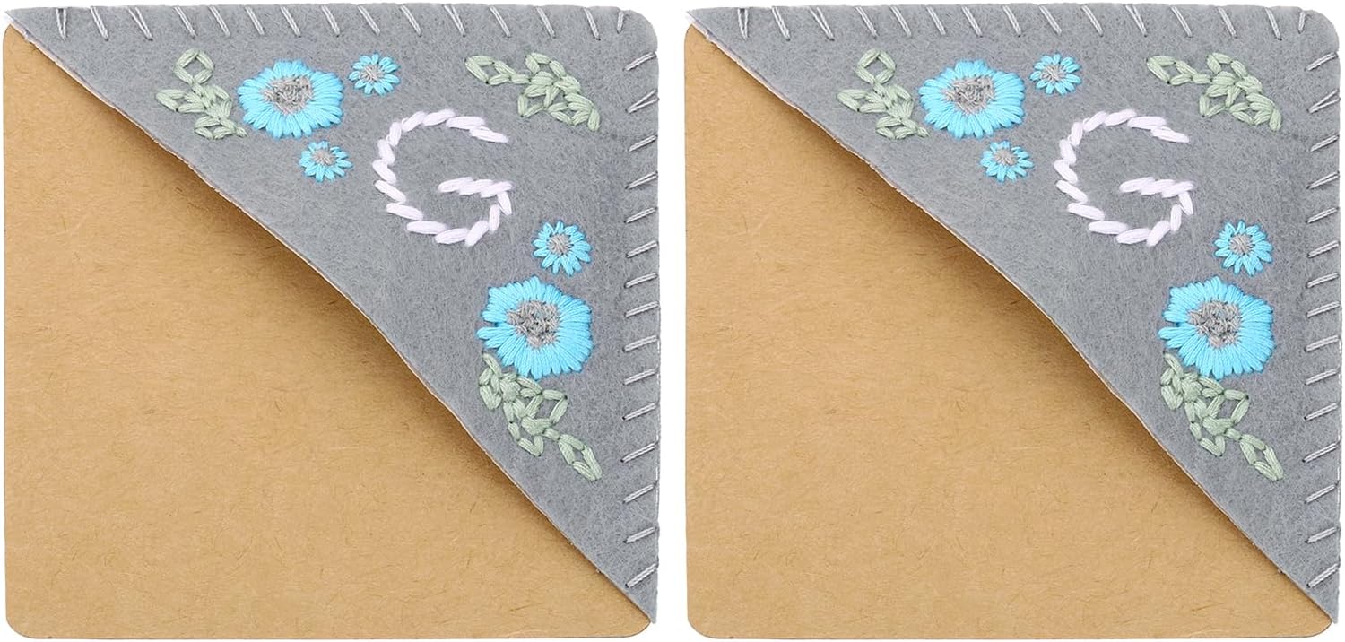 PATIKIL 2pcs Corner Bookmark, Letter Book Mark Personalized Embroidered Bookmark Cute Letter Book Mark Flower Felt Triangle for Reading Women Men Book Lovers Gift Teacher, Grey, Letter G-0