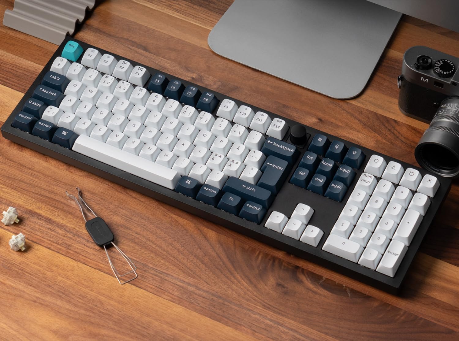 Keychron Q6 Max Full Size Bluetooth Wireless /2.4 GHz/Wired Custom Mechanical Keyboard, Full Metal Programmable Knob RGB Hot-Swappable Gateron Jupiter Brown Switch for Mac Win Linux - UK Layout-1