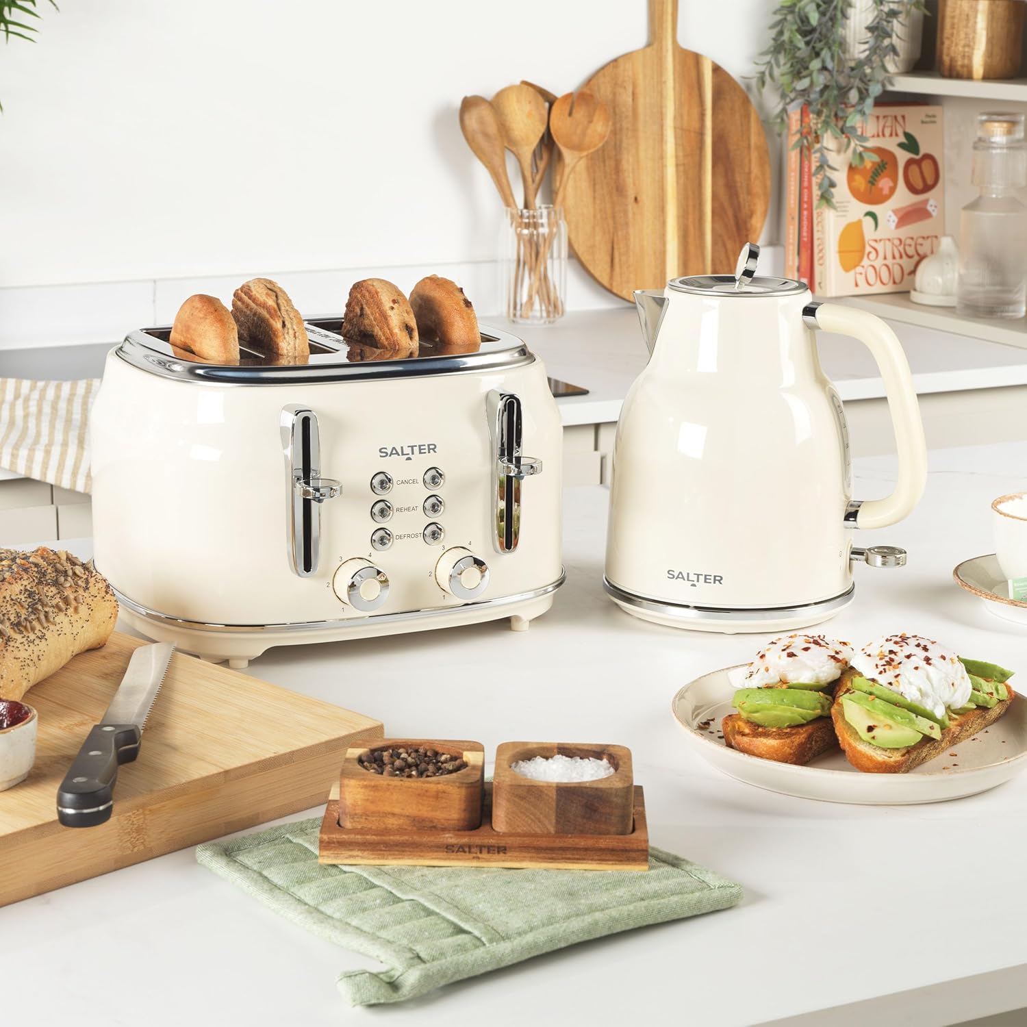 Salter Retro Kettle & Toaster Set – 1.7L Fast Boil Kettle with Removable Limescale Filter, 4-Slice Wide Slot Toaster, Thick Bread, High Lift Eject, Blue Indicator Lights, 3kW/1630W, Cream, COMBO-9352-1