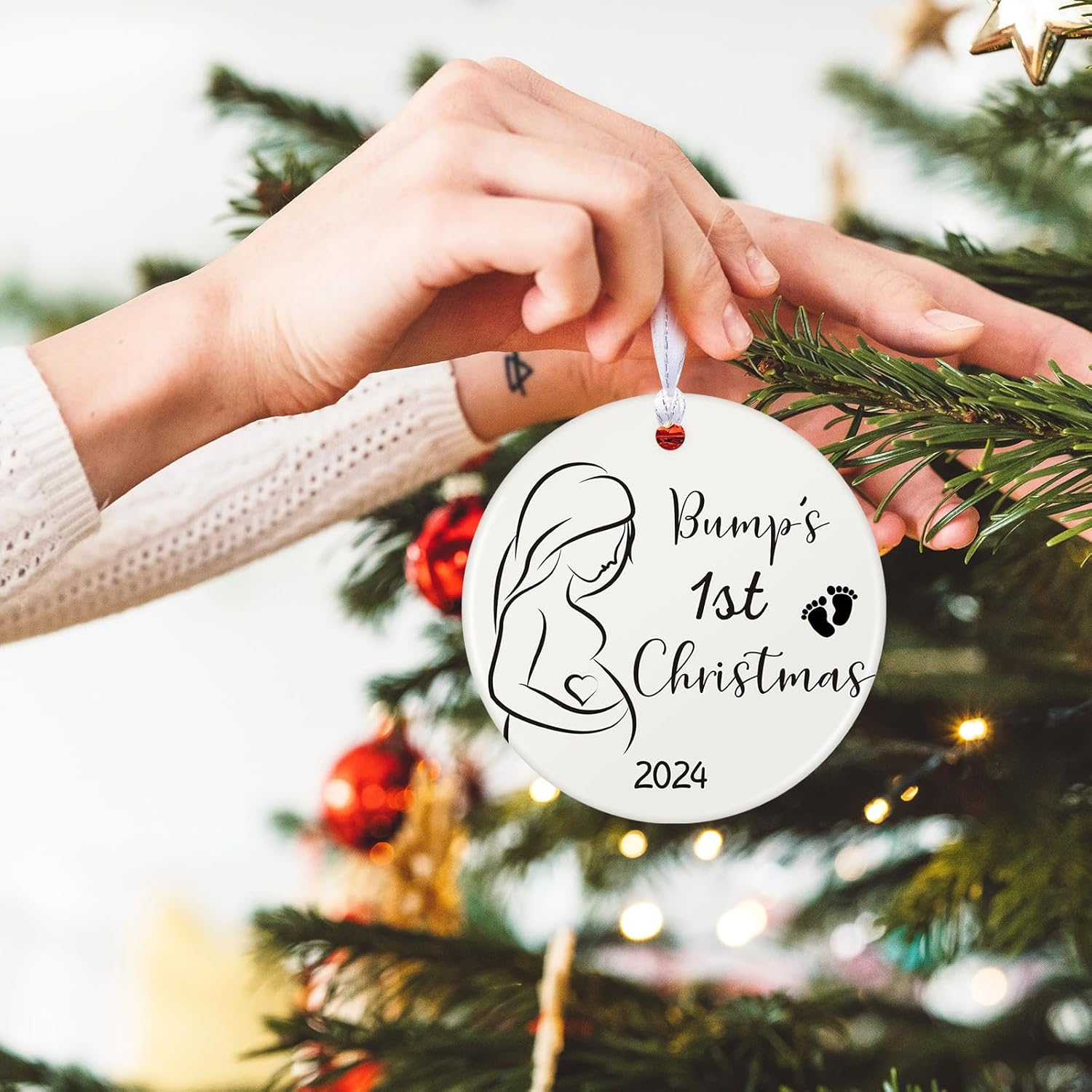 Marsui Christmas Bauble Bump's First Ceramic Ornaments 2024 Christmas Tree Decoration Hanging Plaque Gifts for Pregnancy Mummy and Daddy Toddler New Baby(2.76 x 2.76 Inches,Round Style)-2