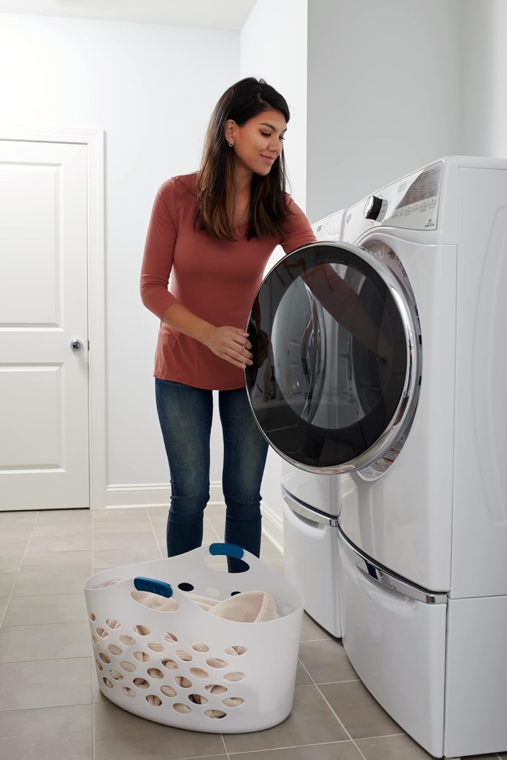 Rubbermaid 1.5 Bushel Capacity Durable Versatile Flex N Carry Portable Flexible Laundry Basket With Convenient Carrying Handles, White, Organization and Storage for Laundry/Garage/Home-6