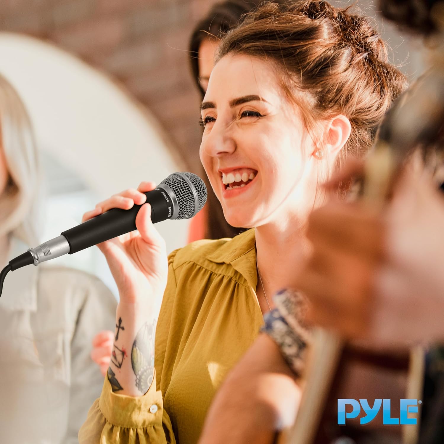 Pyle Handheld Microphone Dynamic Moving Coil Cardioid Unidirectional Includes 15ft XLR Audio Cable to 1/4'' Audio Connection (PDMIC58)-5