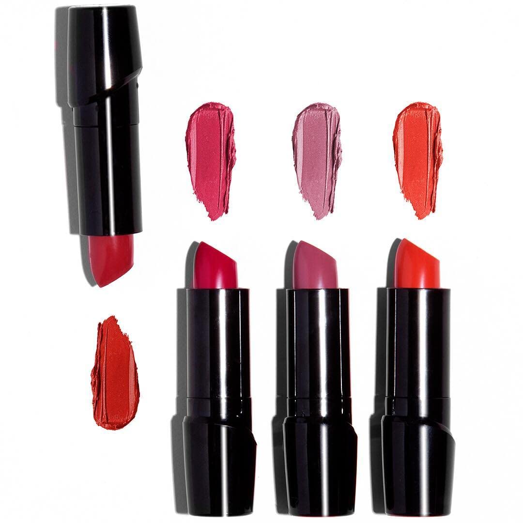 wet n wild Silk Finish Lipstick, Hydrating Rich Buildable Lip Color, Formulated with Vitamins A,E, & Macadamia for Ultimate Hydration, Cruelty-Free & Vegan - Just Garnet-7