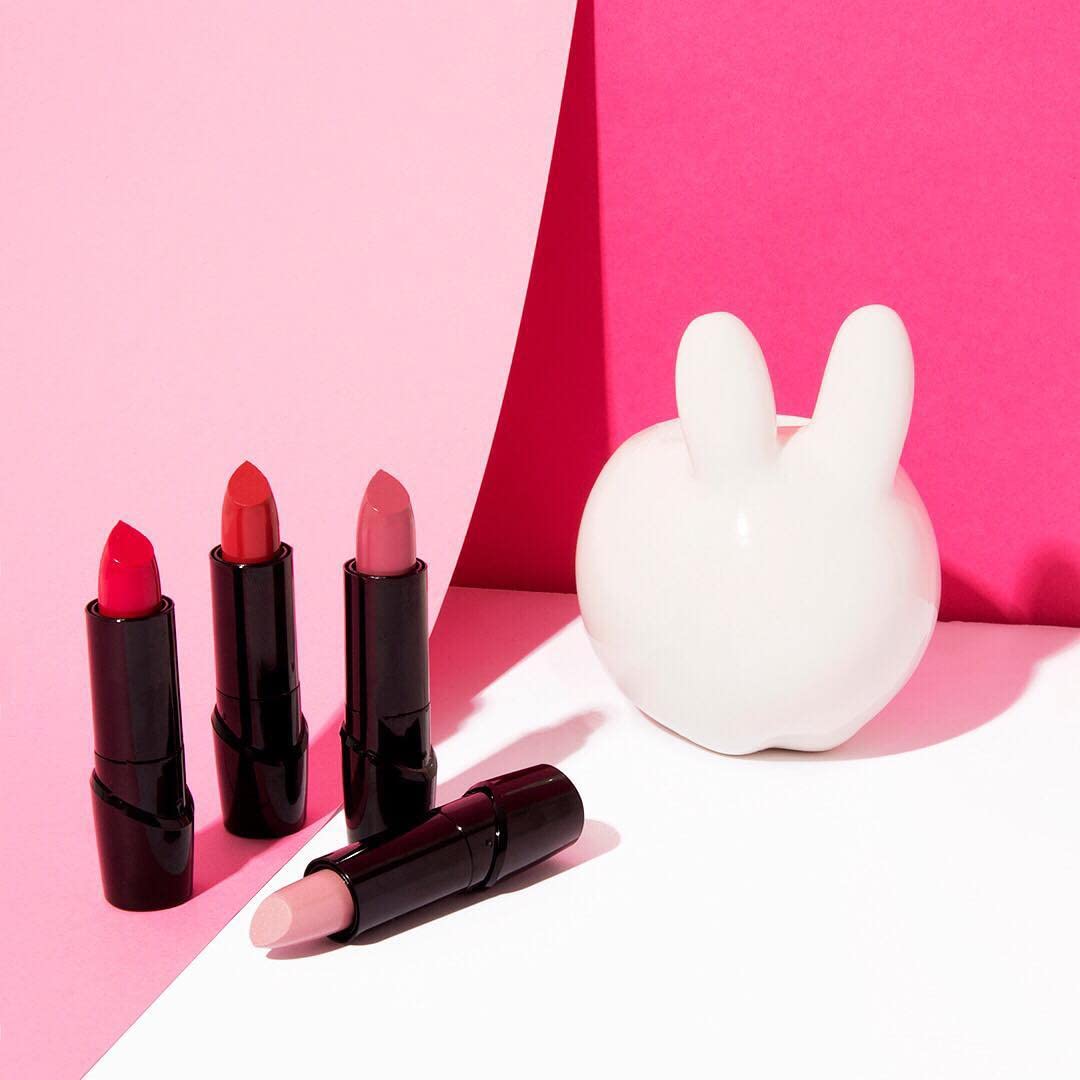 wet n wild Silk Finish Lipstick, Hydrating Rich Buildable Lip Color, Formulated with Vitamins A,E, & Macadamia for Ultimate Hydration, Cruelty-Free & Vegan - Cherry Frost-10