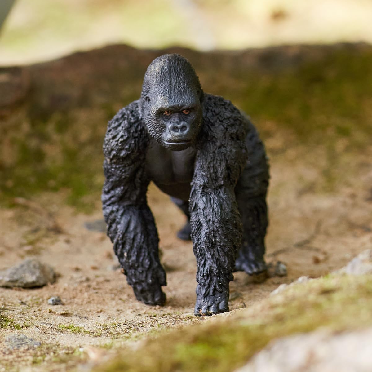 Schleich Wild Life Realistic Male Gorilla Animal Figurine - Authentic Detailed Wild Male Gorilla Toy for Boys and Girls Education Imagination and Play, Highly Durable Gift for Kids Ages 3+-4