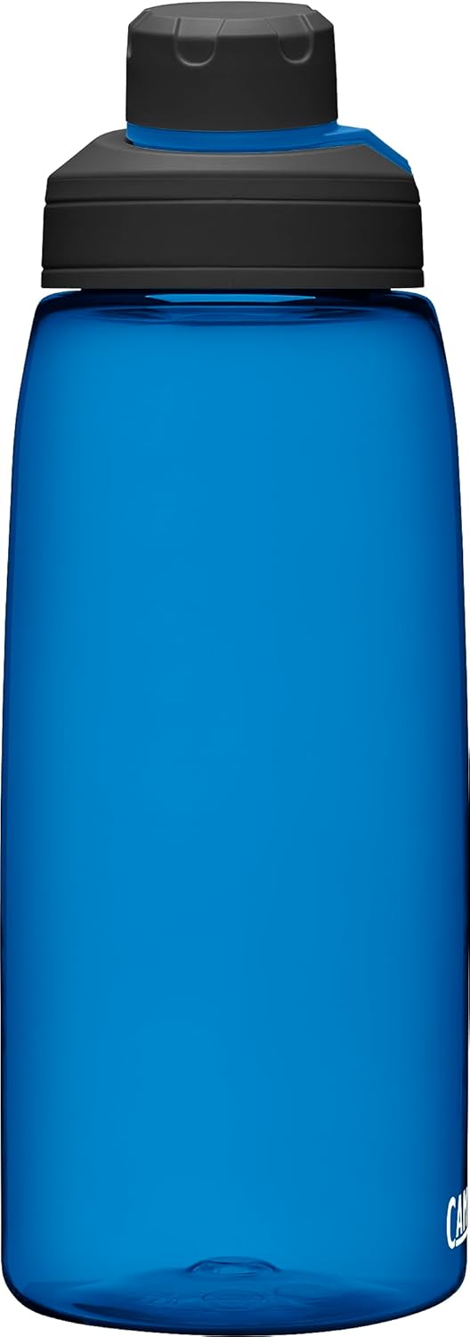 CamelBak Chute Mag BPA Free Water Bottle with Tritan Renew - Magnetic Cap Stows While Drinking, 32oz, Oxford-3