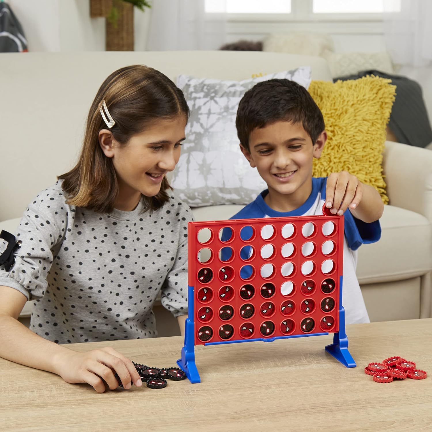 Hasbro Gaming Connect 4 Marvel Spider-Man Edition, Strategy Board Game for 2 Players, Ages 6 and Up (Amazon Exclusive)-7