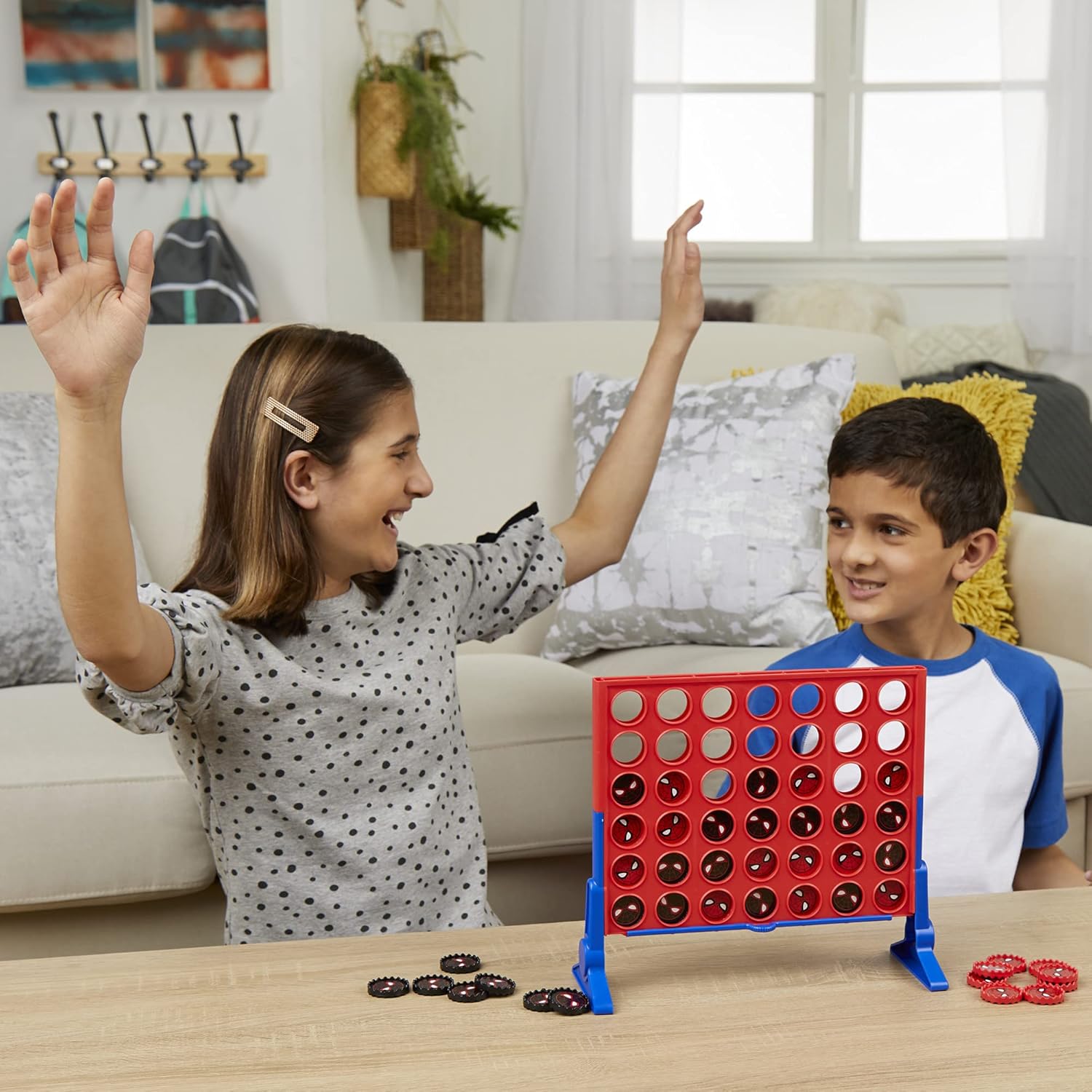 Hasbro Gaming Connect 4 Marvel Spider-Man Edition, Strategy Board Game for 2 Players, Ages 6 and Up (Amazon Exclusive)-8