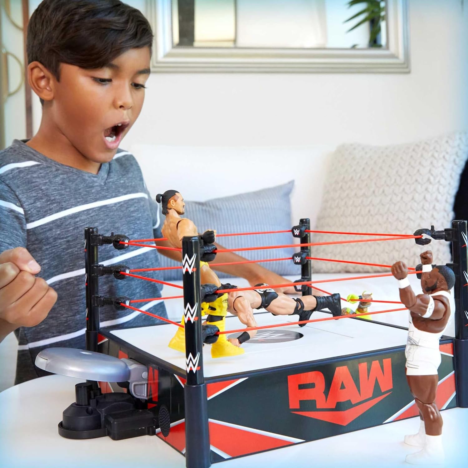 Mattel WWE Wrekkin' Kickout Ring Playset with Accessories & 2 Play Modes, Includes Launcher, Crane, WWE Championship & More, 13-inch x 20-inch-1