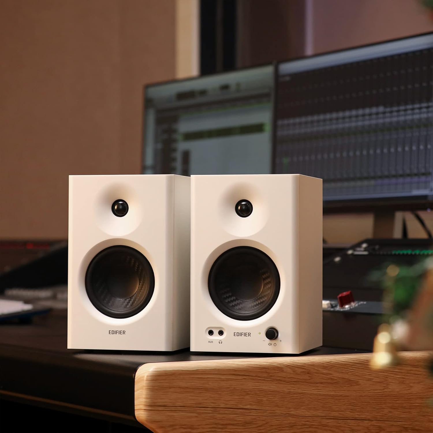 Edifier MR4 Powered Studio Monitor Speakers, 4" Active Near-Field Monitor Speaker - White (Pair)-4