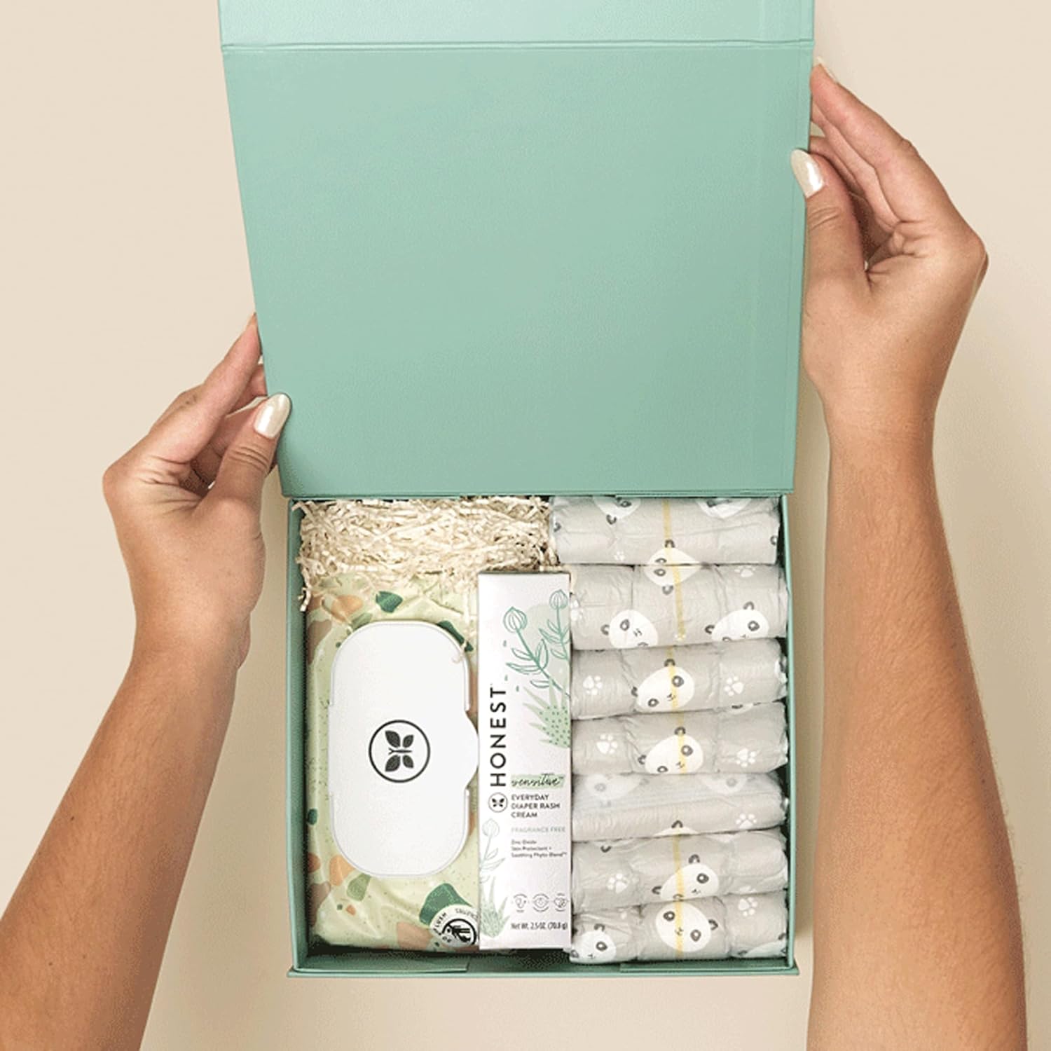 The Honest Company Babe's Clean Bum Gift Set | Diapering + Newborn Essentials | 99% Water Wipes (60 ct), Diaper Rash Cream (2.5 oz), Clean Conscious Diapers (Size 1, 7 ct)-2