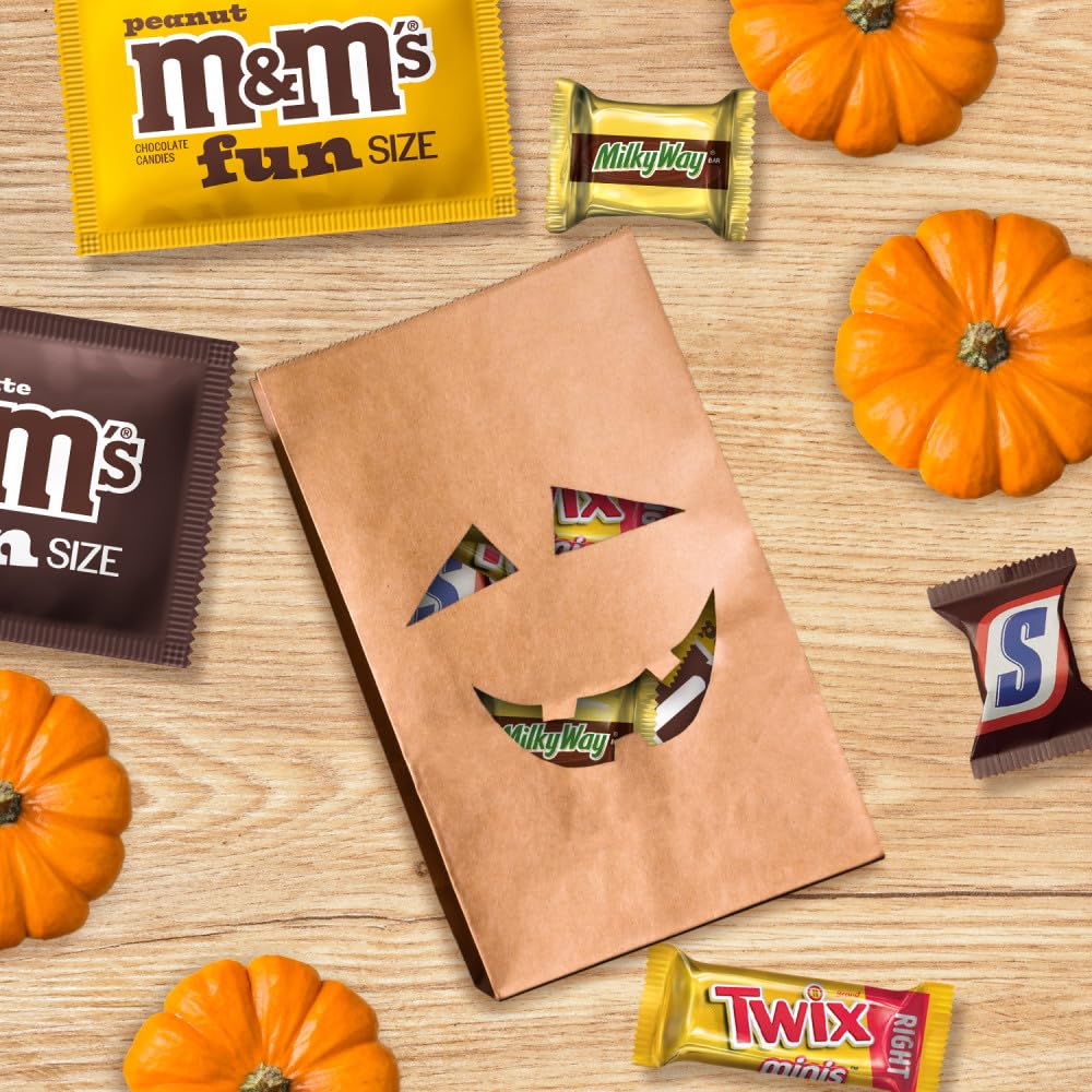 M&M'S Milk Chocolate, M&M'S Peanut, SNICKERS, TWIX & MILKY WAY Milk Chocolate Individually Wrapped Halloween Candy Trick or Treat Variety Pack, 200 Ct Bulk Bag-5